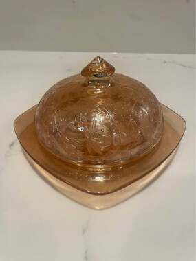 VINTAGE Jeannette Glass Floragold Louisa covered butter dish.
